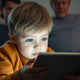 6 Signs of iPad Addiction in Children and Solutions