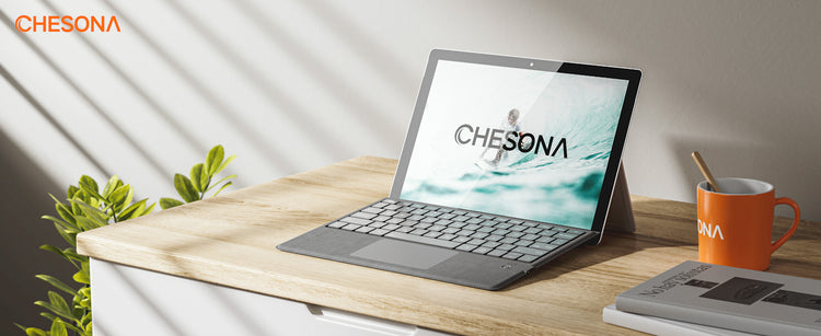 Chesona_Enlightener1_solo_keyboard_for_surface_pro_on_the_desk