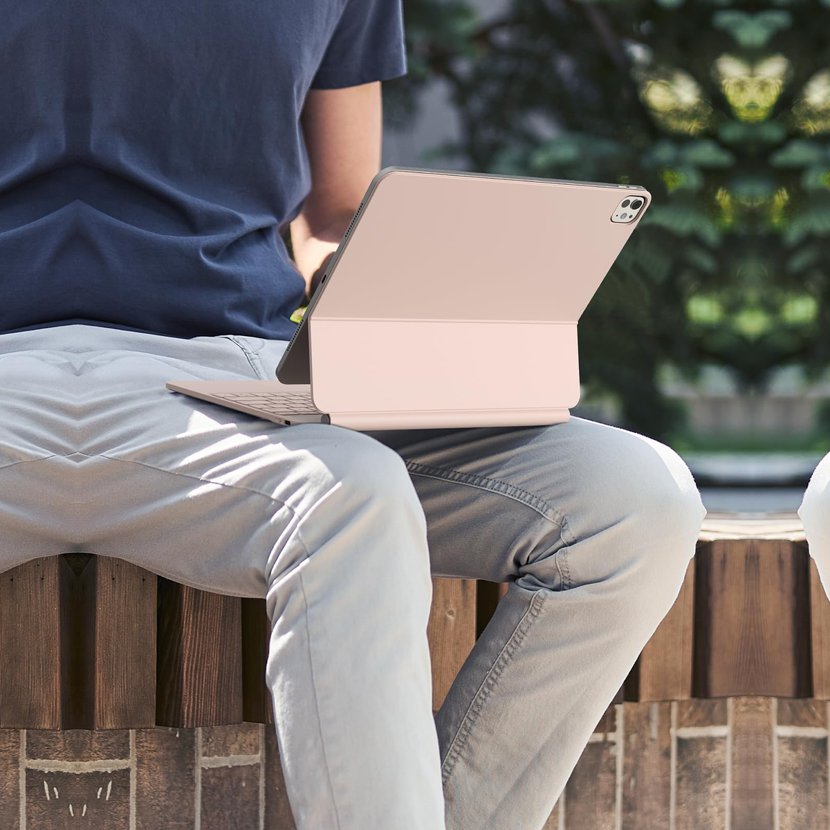 iPad Pro 13" (M4, 2024) – CHESONA Cloud Digital Keyboard Case