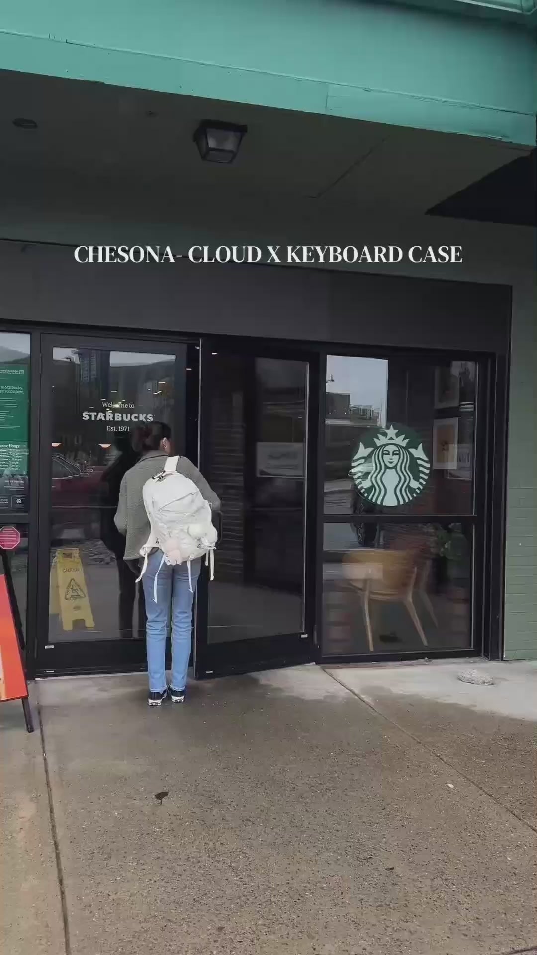 Creator demonstration of the CHESONA Cloud X iPad keyboard case.