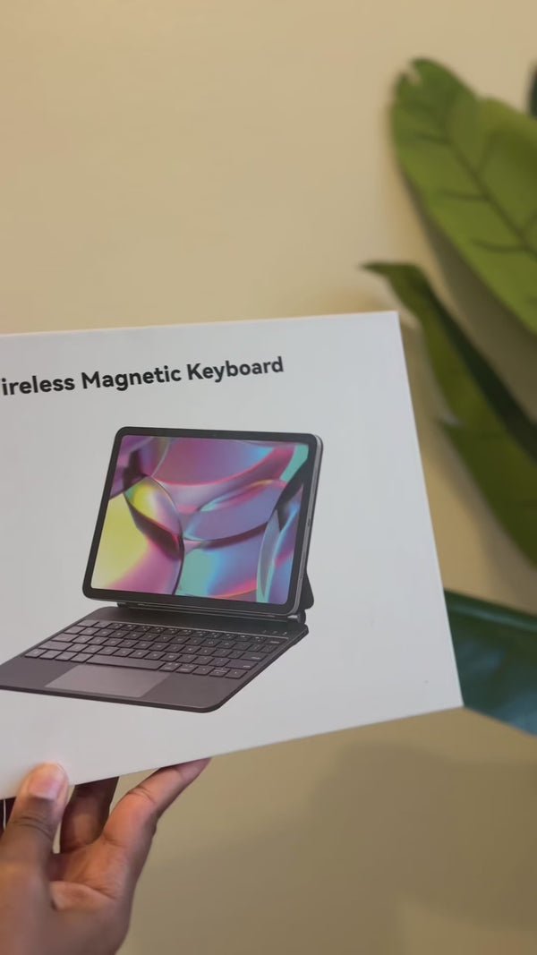 Creator demonstrates a pink CHESONA Cloud 1 iPad keyboard case, including Bluetooth setup, typing, and adjustable viewing angles.