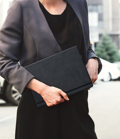 Enlightener1_solo_keyboard_is_easy_to_carry